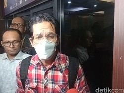 Alasan Edward Akbar Biarkan Anak-anaknya Naik Angkot: Buat Daya Juang