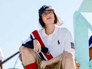 Billie Eilish Dukung Kamala Harris di Pilpres AS Billie Eilish Dukung Kamala Harris di Pilpres AS