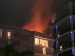 Momen Horor Helikopter Curian Tabrak Hotel, Pilot Tewas