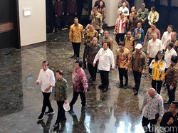 Jokowi dan Para Menteri Tiba di Istana Garuda IKN untuk Sidang Kabinet