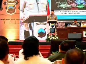 Kapolda Jateng Ajak Antisipasi Bersama Polarisasi dan Hoax Jelang Pilkada 2024 Kapolda Jateng Ajak Antisipasi Bersama Polarisasi dan Hoax Jelang Pilkada 2024