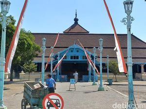 Masjid Agung Solo-Siti Hinggil Selatan Bakal Direvitalisasi Pakai Hibah UEA Masjid Agung Solo-Siti Hinggil Selatan Bakal Direvitalisasi Pakai Hibah UEA