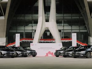 16 Mobil Listrik Mercedes-Benz Dikirim ke IKN, Buat Perayaan HUT RI