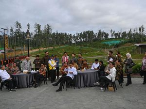 Sidang Kabinet di IKN, Jokowi Bahas Kelanjutan Ibu Kota Baru-Tren Industri