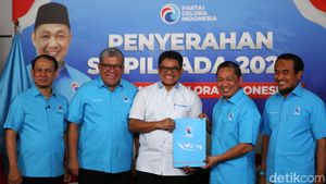 Potret Partai Gelora Serahkan Surat Rekomendasi ke Bakal Cakada