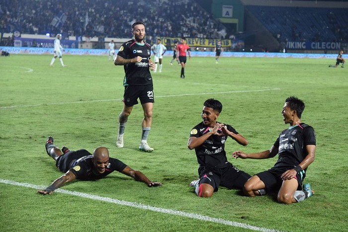 Selebrasi para pemain Persib Bandung.