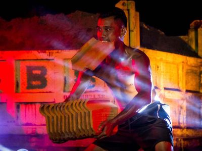 Seru! Saat Pekerja Pabrik Genteng Adu Kontes Binaraga