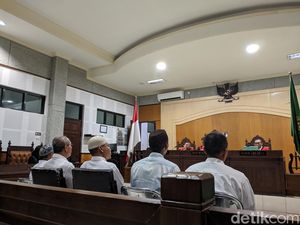 Korupsi Benih Jagung di Distan NTB, 5 Terdakwa Rugikan Negara Rp 27,35 Miliar Korupsi Benih Jagung di Distan NTB, 5 Terdakwa Rugikan Negara Rp 27,35 Miliar