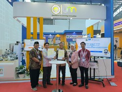 UM Pamer Inovasi hingga Raih Penghargaan Booth Terbaik di InaRI Expo 2024