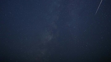 Indonesia Tak Dapat Gerhana Matahari Total, Bisa Nonton Meteor Perseid