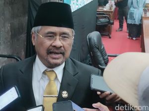 Dua Istri Mantan Bupati Dilantik Jadi Anggota DPRD Garut 2024-2029 Dua Istri Mantan Bupati Dilantik Jadi Anggota DPRD Garut 2024-2029