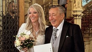 Foto Istri Ke-6 Miliarder, Baru Nikah 2 Bulan Suaminya Meninggal di Usia 91