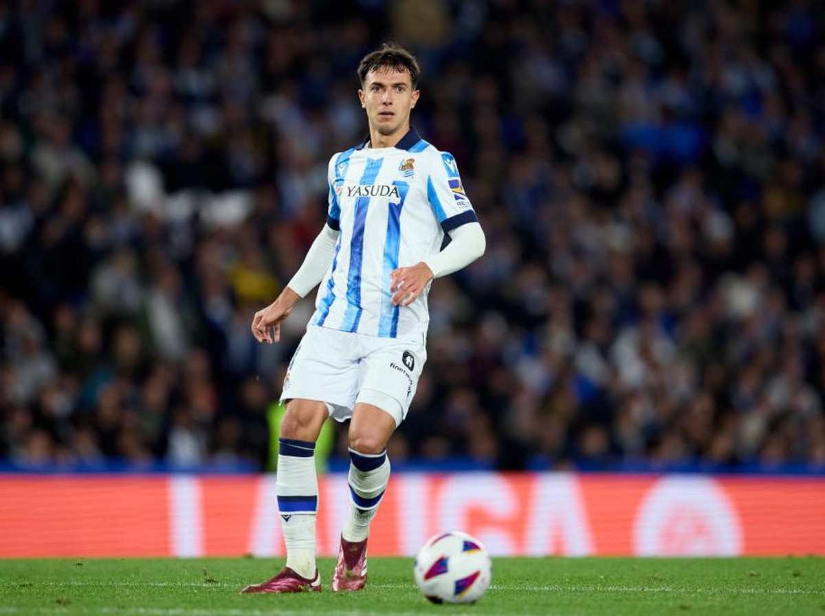 Martin Zubimendi kabarnya menolak tawaran gabung Liverpool. (Foto: Ion Alcoba Beitia/Getty Images)