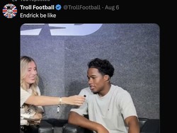 Fans mengolok-olol Endrick dengan cara lain. Mereka menjadikan bahan interviewnya sebagai meme, seperti yang satu ini ketika Endrick memberi jawaban pesta terakhir yang diikutinya adalah Boston Tea Party tahun 1773. (Foto: Twitter)