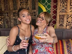 Petaka Ayam Panggang dan Kentang Goreng