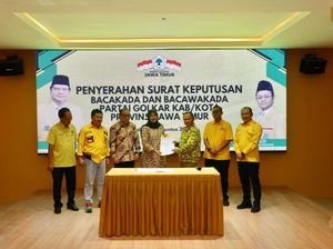 Pilbup Banyuwangi 2024: Ipuk-Mujiono Kantongi Surat Rekom Golkar Pilbup Banyuwangi 2024: Ipuk-Mujiono Kantongi Surat Rekom Golkar
