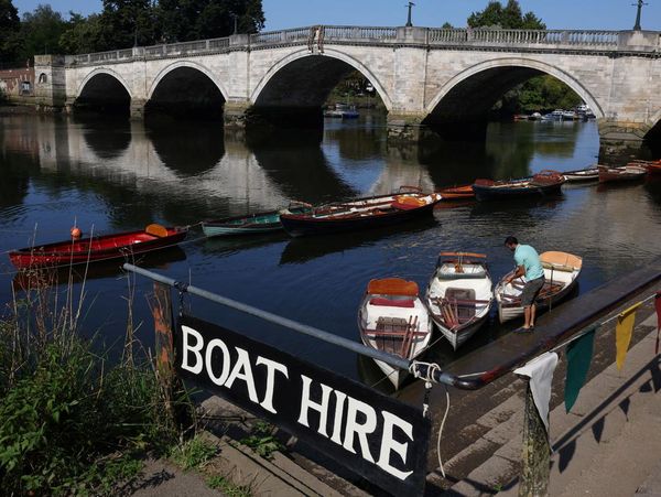 Penyewaan Perahu Wisata di London Nggak Laku gegara Cuaca Panas