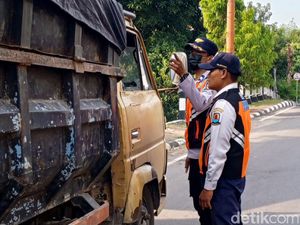 Truk Dilarang Lewat Jalan Antasari-Dewi Sartika Cirebon, Ini Jadwalnya