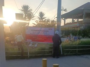 Plang 2 Restoran Penunggak Pajak di Mandalika Dicabut Pengelola