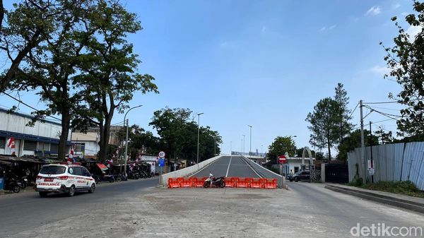 Potret Flyover Ciroyom yang Menanti Dioperasikan