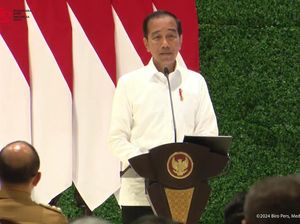 Jokowi soal Paskibraka Putri Pakai Jilbab: Tidak Bisa Diseragamkan Jokowi soal Paskibraka Putri Pakai Jilbab: Tidak Bisa Diseragamkan