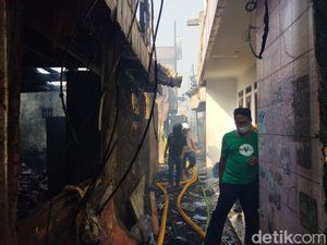 7 Orang Terluka Imbas Kebakaran Rumah di Manggarai, 4.219 Warga Mengungsi