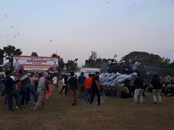 Serunya Simulasi Pengamanan Demo Ricuh di Pilkada Jombang