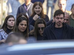 Suasana Duka Keluarga Pilot Korban Pesawat Jatuh di Brasil