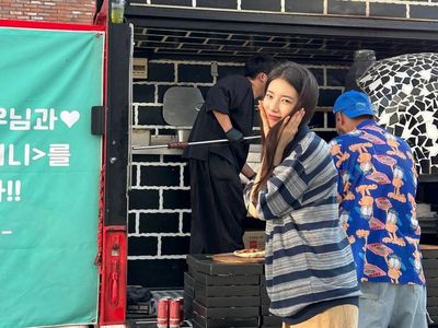 Sweet! Song Hye Kyo Kirim Foodtruck ke Loksyut Suzy-Kim Woo Bin