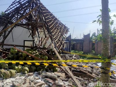 Rumah di Sidoarjo Hancur Akibat Ledakan Tabung Gas