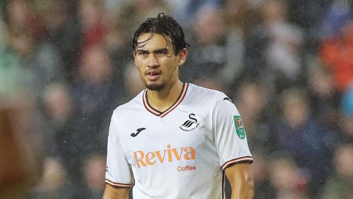 SWANSEA, WALES - AUGUST 13: Nathan T-Joe-On of Swansea City in action during the Carabao Cup match between Swansea City and Gillingham at the Swansea.com Stadium on August 13, 2024 in Swansea, Wales. (Photo by Athena Pictures/Getty Images)