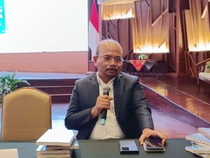Eks Kepala Bappenas Kritik Penunjukan Bahlil Jadi Menteri ESDM Eks Kepala Bappenas Kritik Penunjukan Bahlil Jadi Menteri ESDM
