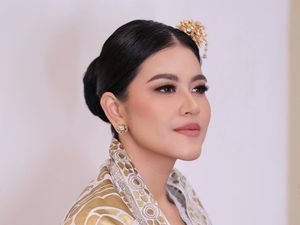 7 Gaya Kahiyang Ayu Manglingi di Foto Terbaru, Dipuji Mirip Raisa - Kajol