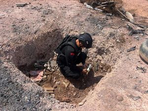 Belasan Mortir dan Proyektil Dimusnahkan Setelah Ditemukan Pencari Ikan