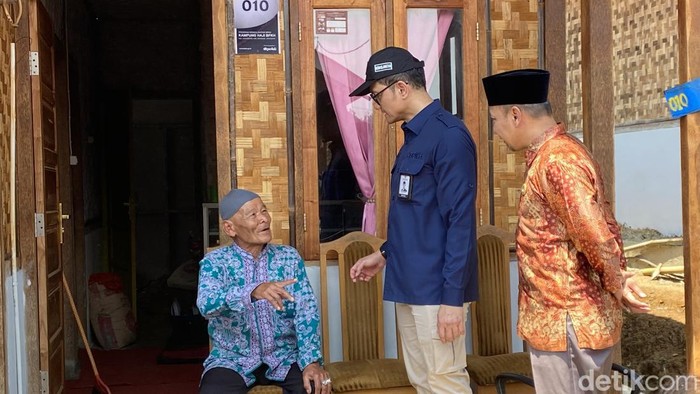 Dahlan, salah seorang warga penyintas pergerakan tanah yang memperoleh huntap dari BPKH RI. Dahlan, salah seorang warga penyintas pergerakan tanah yang memperoleh huntap dari BPKH RI.