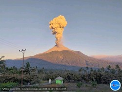 Gunung Lewotobi Laki-laki Kembali Meletus Sore Ini, Warga Diminta Waspada