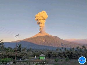 Mitigasi Sebelum, Saat, dan Sesudah Erupsi Gunung Api, Cek Infonya! Mitigasi Sebelum, Saat, dan Sesudah Erupsi Gunung Api, Cek Infonya!