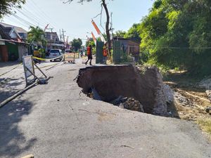 Jalan Warujayeng Nganjuk Longsor, Jembatan Kecubung Tak Bisa Dilewati