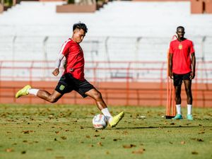 Persebaya Vs Malut United: Kasim Botan Siap Redam Agresivitas Sayuri