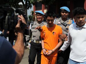 Berkas KDRT Diserahkan, Polisi Pastikan Tak Ada Damai untuk Armor Toreador! Berkas KDRT Diserahkan, Polisi Pastikan Tak Ada Damai untuk Armor Toreador!
