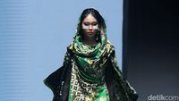Foto: 8 Koleksi Batik Pekalongan Jadi Busana Modern Karya Adeline Esther