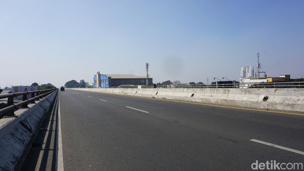 Penampakan Lampu Flyover Kopo Hilang Diduga Digondol Maling