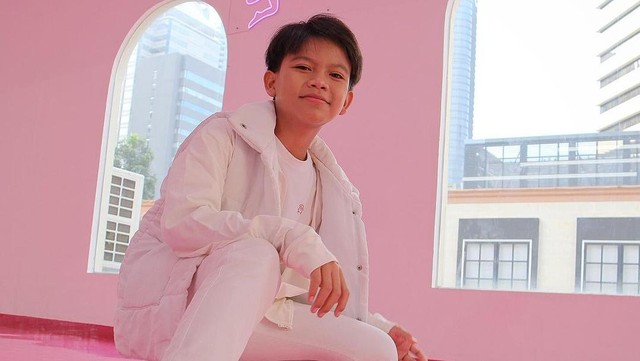 Berita Seputar Selebriti Insertlive Terkini : Aset Farel Prayoga Diam-diam Dijual, Peternakan Sapi Hasil Keringat Manggung Hilang