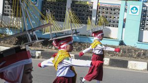 Yuk Lihat Lomba Gerak Jalan Indah Pelajar di Kendari
