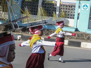 Yuk Lihat Lomba Gerak Jalan Indah Pelajar di Kendari Yuk Lihat Lomba Gerak Jalan Indah Pelajar di Kendari
