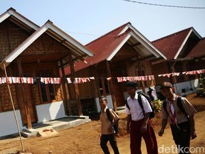 Melihat Hunian Tetap Warga Korban Tanah Bergerak di Sukabumi Melihat Hunian Tetap Warga Korban Tanah Bergerak di Sukabumi