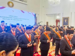 Terima Bintang Mahaputera Utama, Menag: Terima Kasih Kiai-Tokoh Lintas Agama