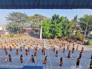 112 Siswa SD di Kota Blitar Tampilkan Parade Semafor di HUT Pramuka 112 Siswa SD di Kota Blitar Tampilkan Parade Semafor di HUT Pramuka