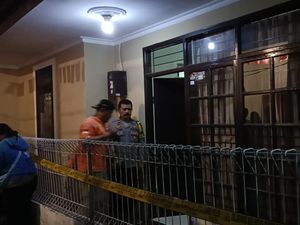 Penemuan Mayat Perempuan di Dalam Rumah Gegerkan Warga Pojok Cimahi Penemuan Mayat Perempuan di Dalam Rumah Gegerkan Warga Pojok Cimahi