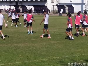 Yuran Fernandes Absen Latihan PSM Sebelum Berangkat ke Bali Lawan PSBS Biak Yuran Fernandes Absen Latihan PSM Sebelum Berangkat ke Bali Lawan PSBS Biak